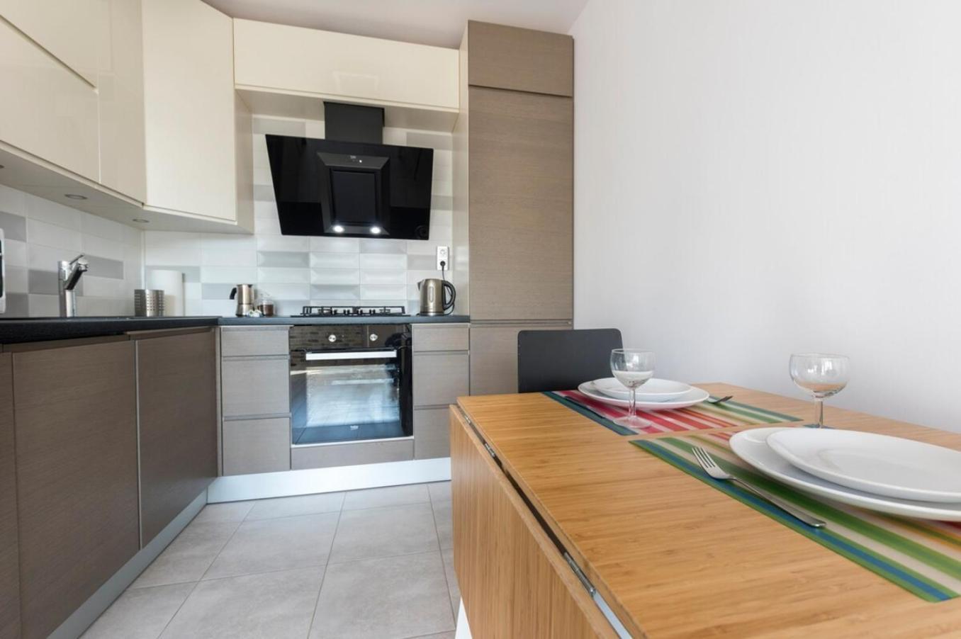 Avocado Apartment 2 Rooms In The City Center Varşova Dış mekan fotoğraf